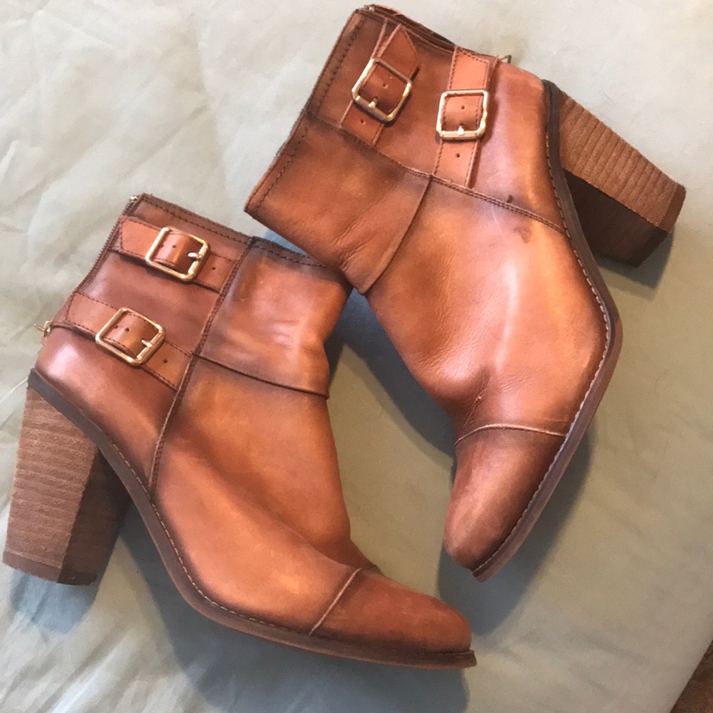 Jessica Simpson booties 7.5